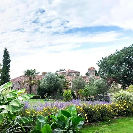 Maison Charmante A Avec Jardin Clos Nyaraló *