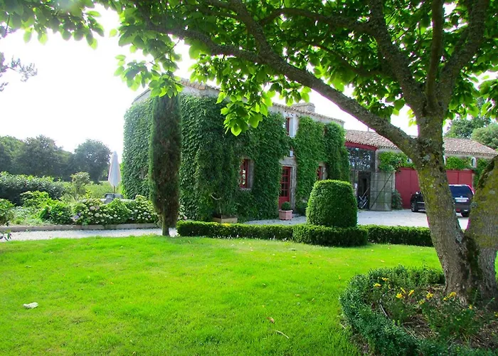Maison De 2 Avec Jardin Clos Et Wifi A Hébergement de vacances *